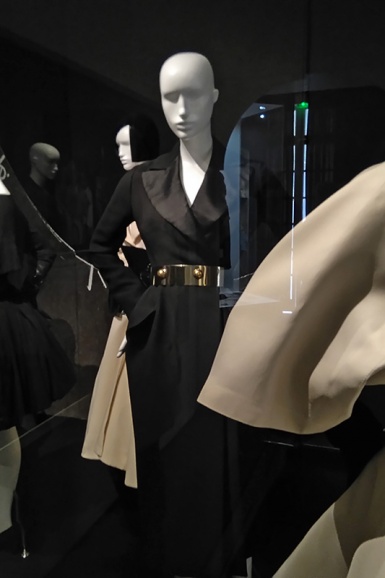 Dior Museum - The New Look Revolution - MISS VINYL BLOG - Poupées de ...