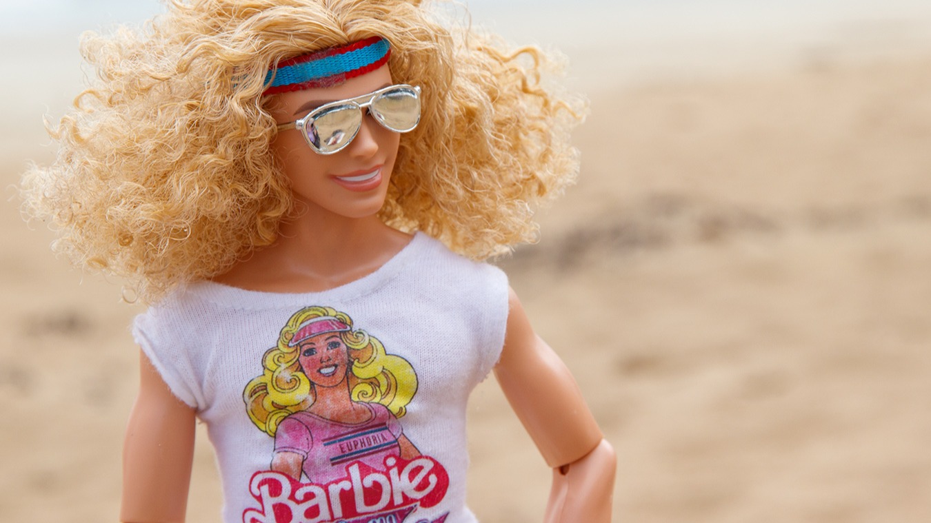 With love from the Emerald Coast (that's my home).

#ken #barbiestyle #kenough #kidsuper #fashiondoll #fashiondollphotography #barbiedoll #missvinyl