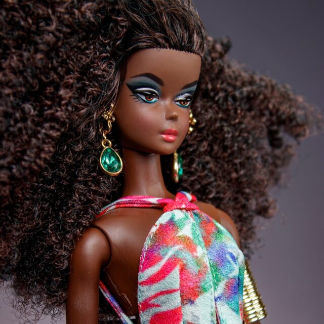 Tropical Unleashed

#barbie #silkstonebarbie #silkstonecollector #blackdolls #robertbestbarbie #fashiondollphotography #barbiephotography #missvinyl