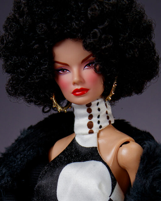 Xian Xian doll Gala in Marcelo Jacob's dress.

#fashiondoll #fashiondollphotography #xianxiandoll #xianxianprincessdoll #missvinyl