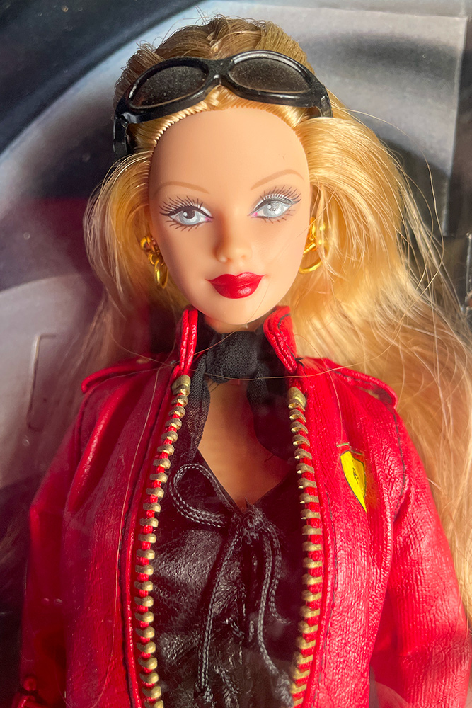 Barbie Ferrari n°2 - MIB